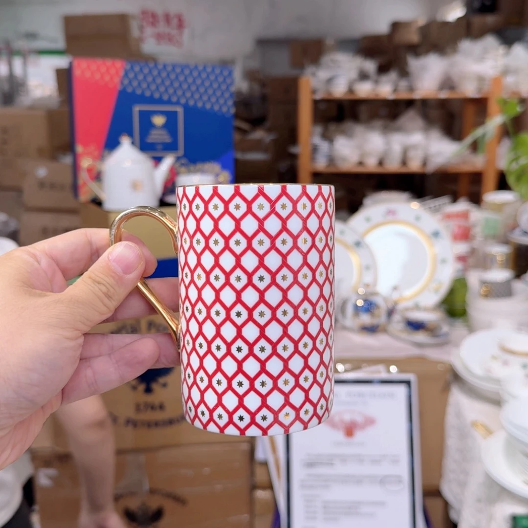 骨瓷鹅黄原单马克杯一个400ml