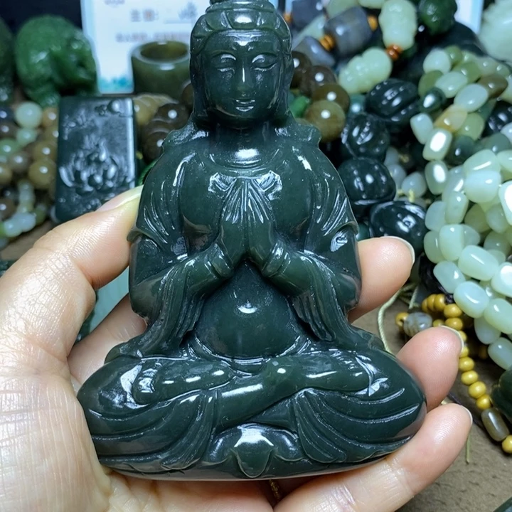 颈饰未镶嵌和田玉