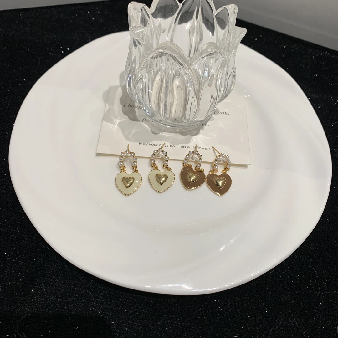 铜合金耳饰 Al6185法式温柔甜美滴油爱心耳环小众设计感耳饰