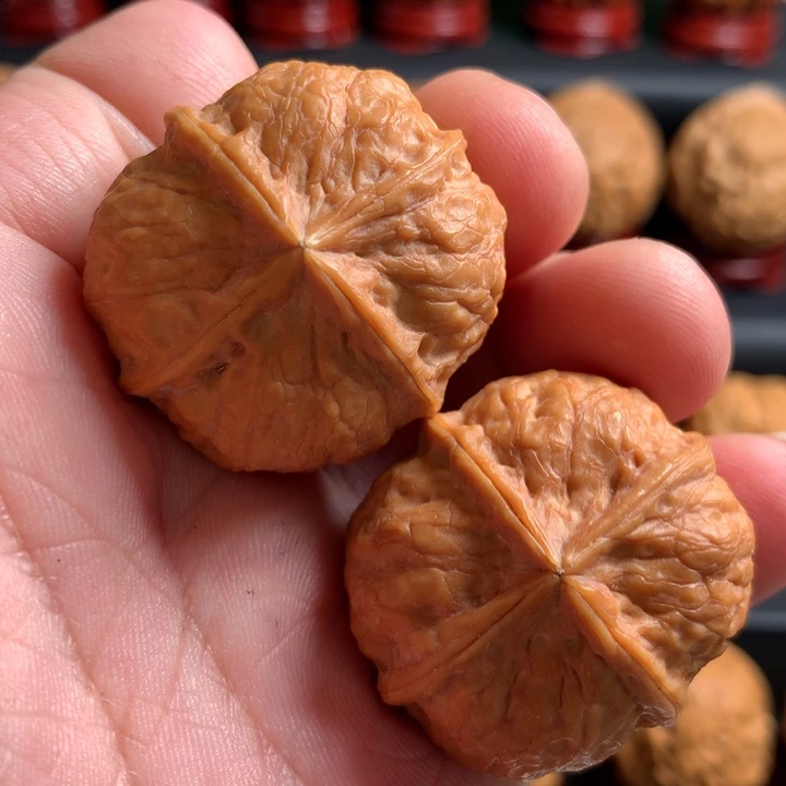 文玩核桃吊坠玉玺四棱36