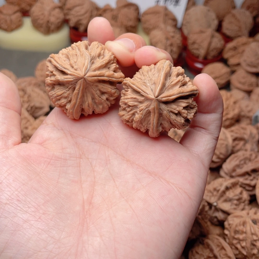 木***机文玩核桃吊坠四愣