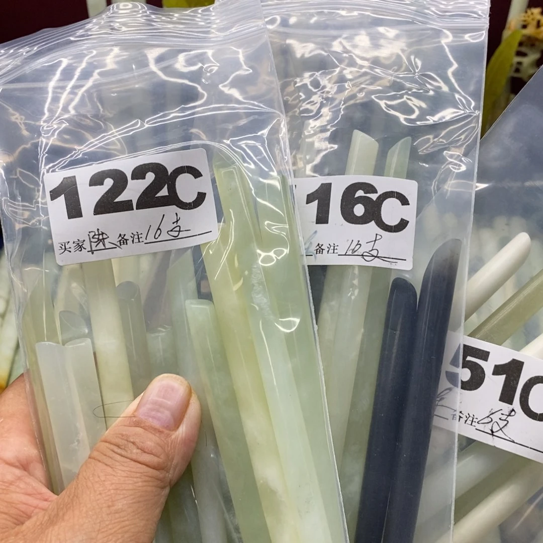 透闪石-蛇纹石玉发饰未镶嵌陈****妻