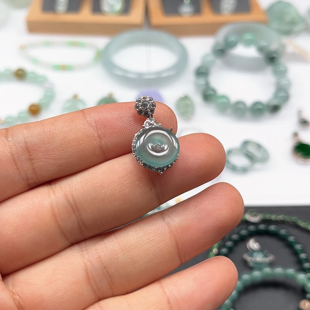 翡翠银S925镶嵌颈饰福利