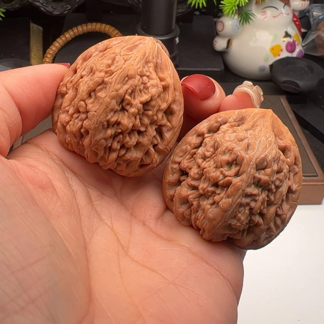 文玩核桃吊坠滢虎头王39