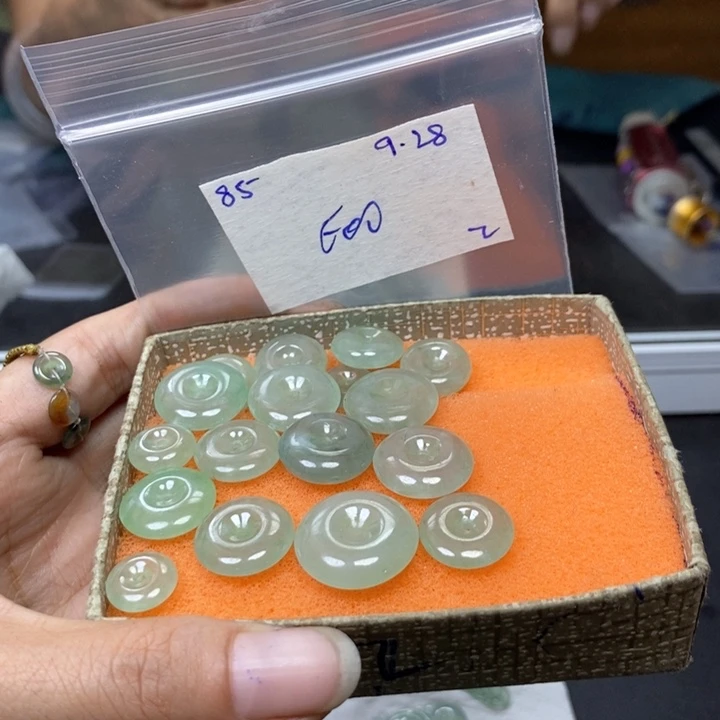 玲***玲定制翡翠未镶嵌不退
