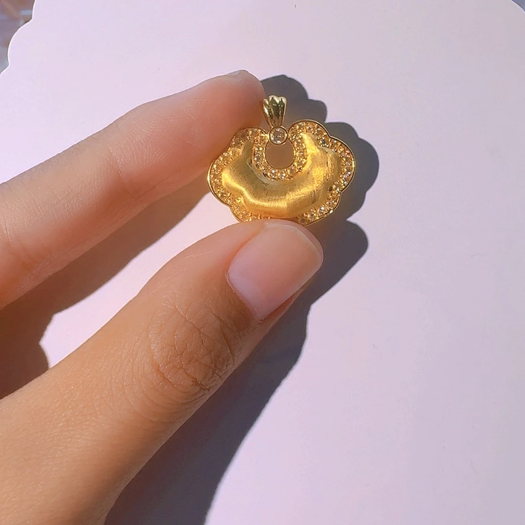 净重2克，祥云小锁