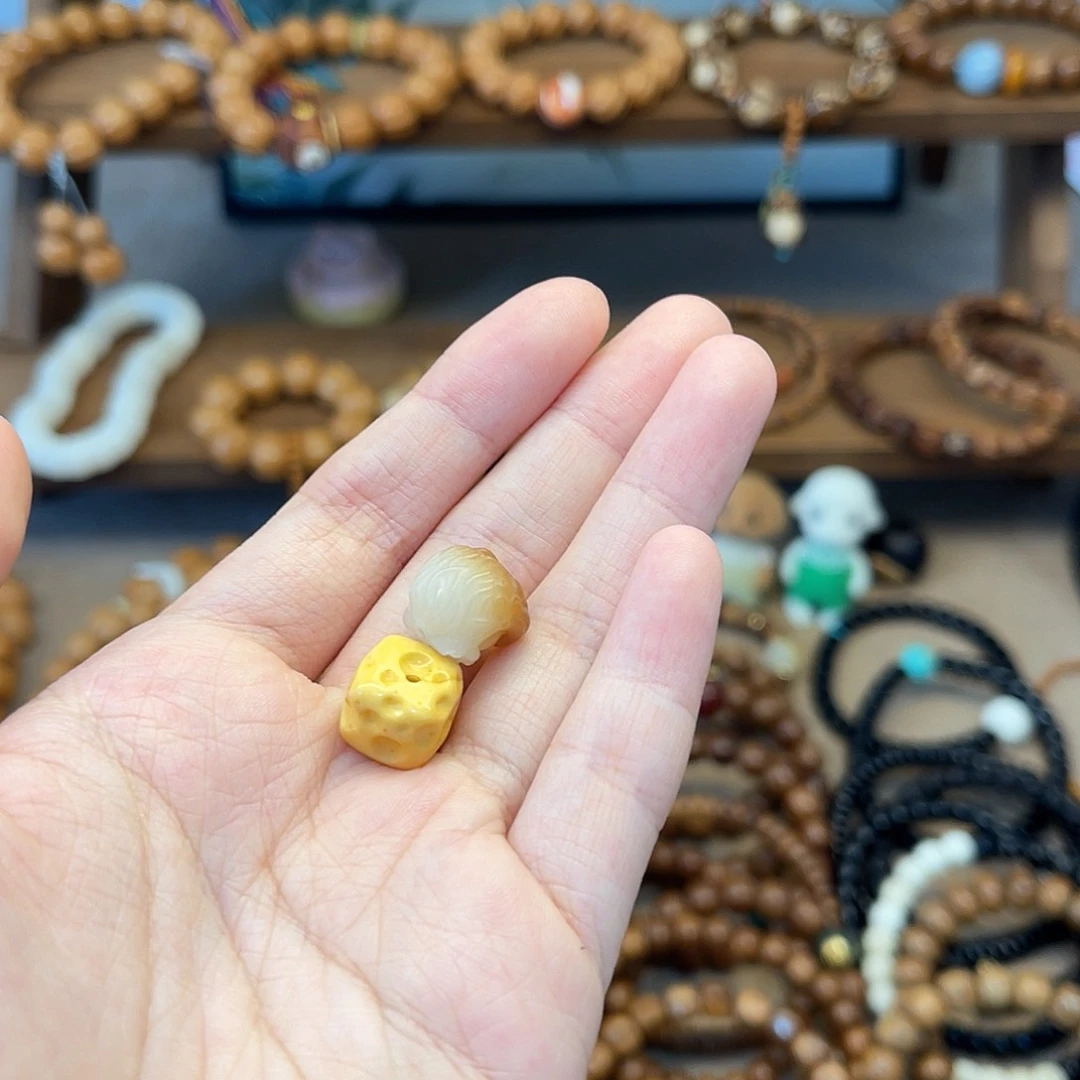 猴头核桃手串見****_配件配件