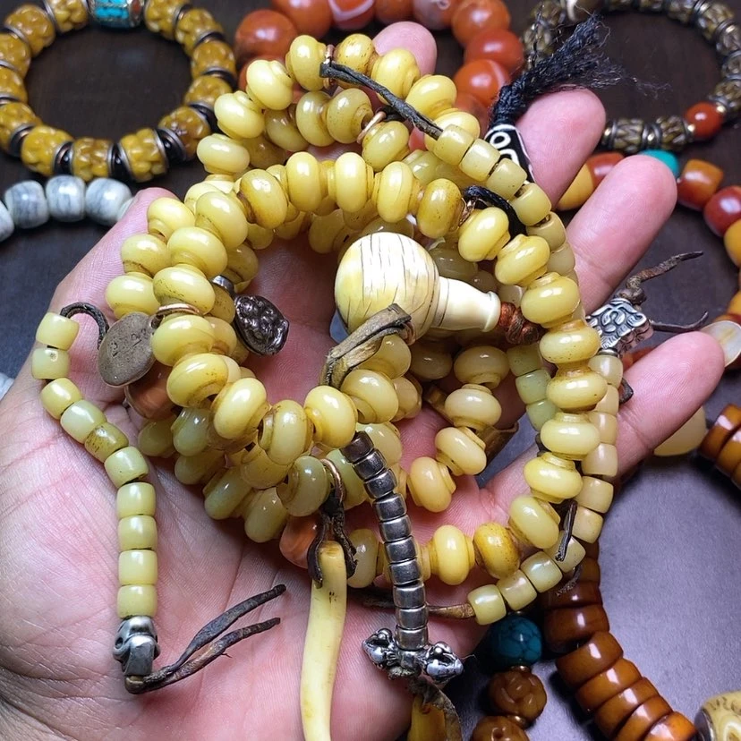 【闪购商品】玻璃颈饰我们要好好学习