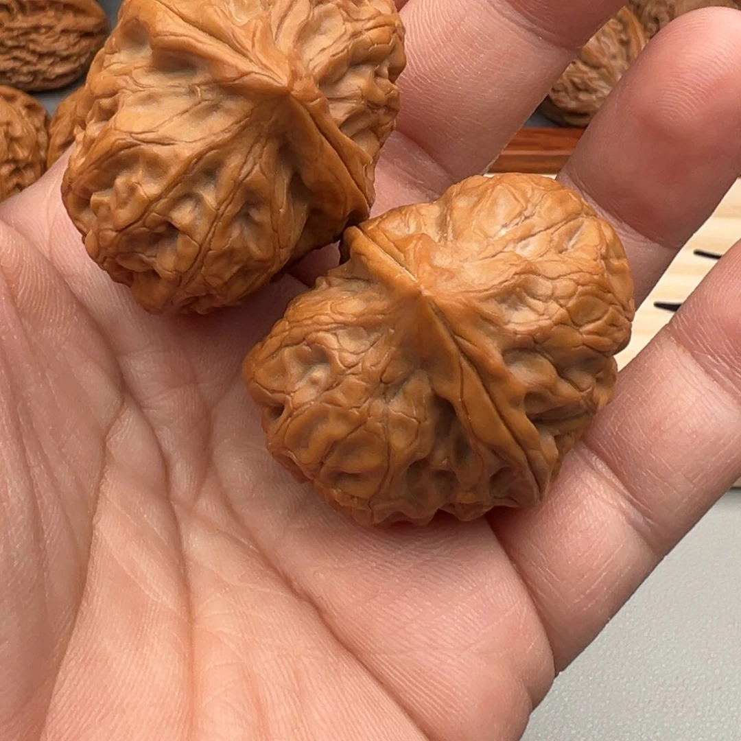 文玩核桃把件给***?火苗