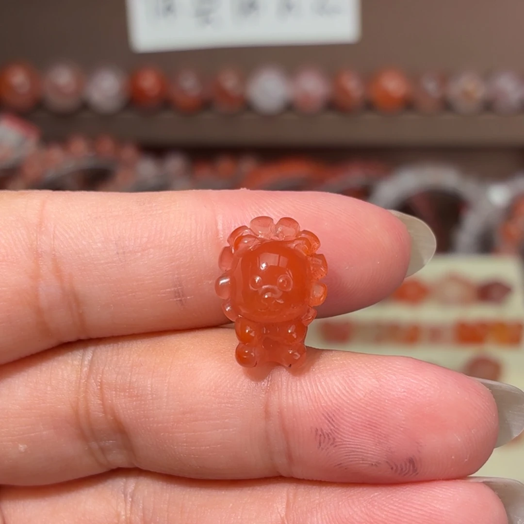 南红玛瑙未镶嵌川料吊坠孔狮子