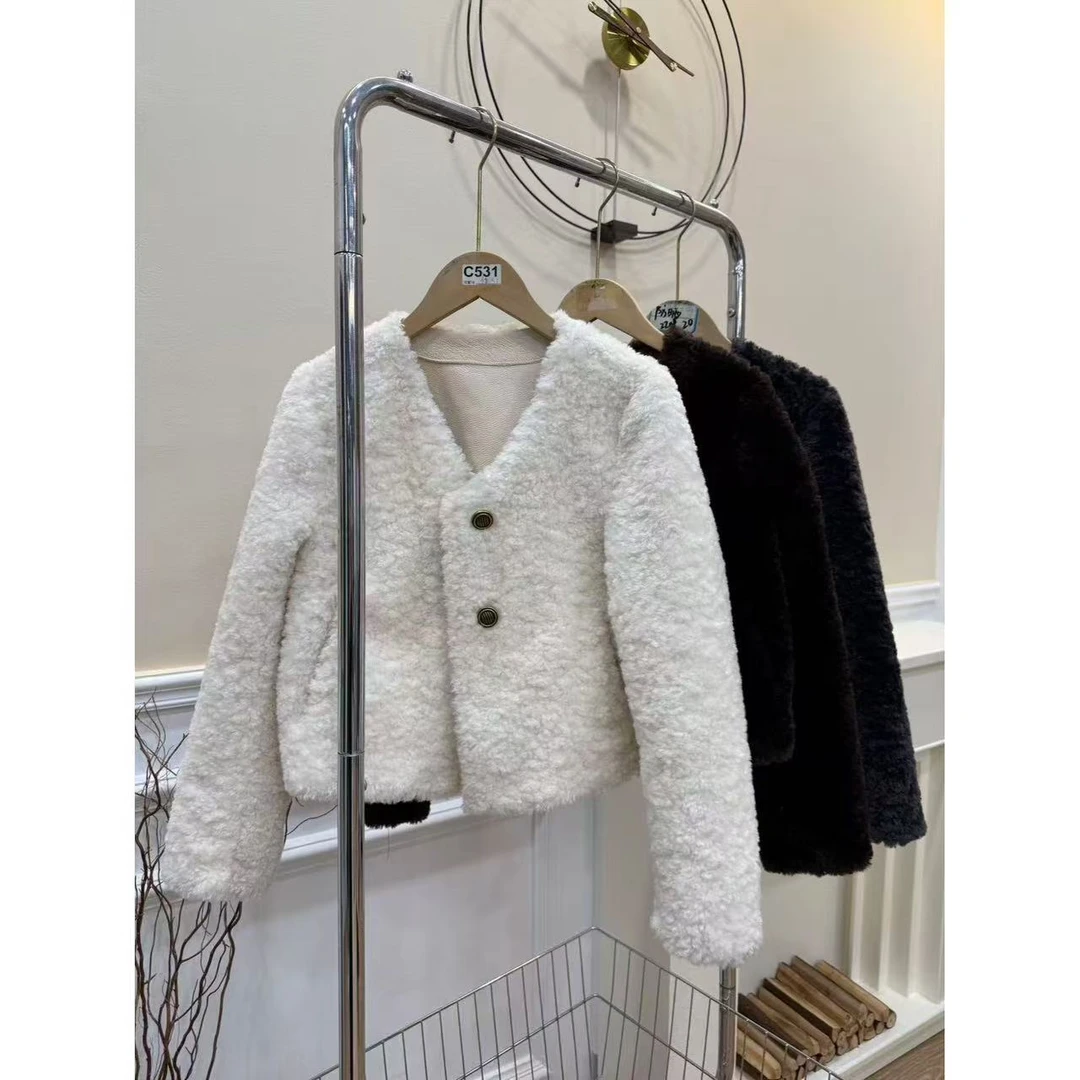 【韵味伊人】 小个子定制秋冬新款V领短款两粒扣毛毛外套YWYR1026