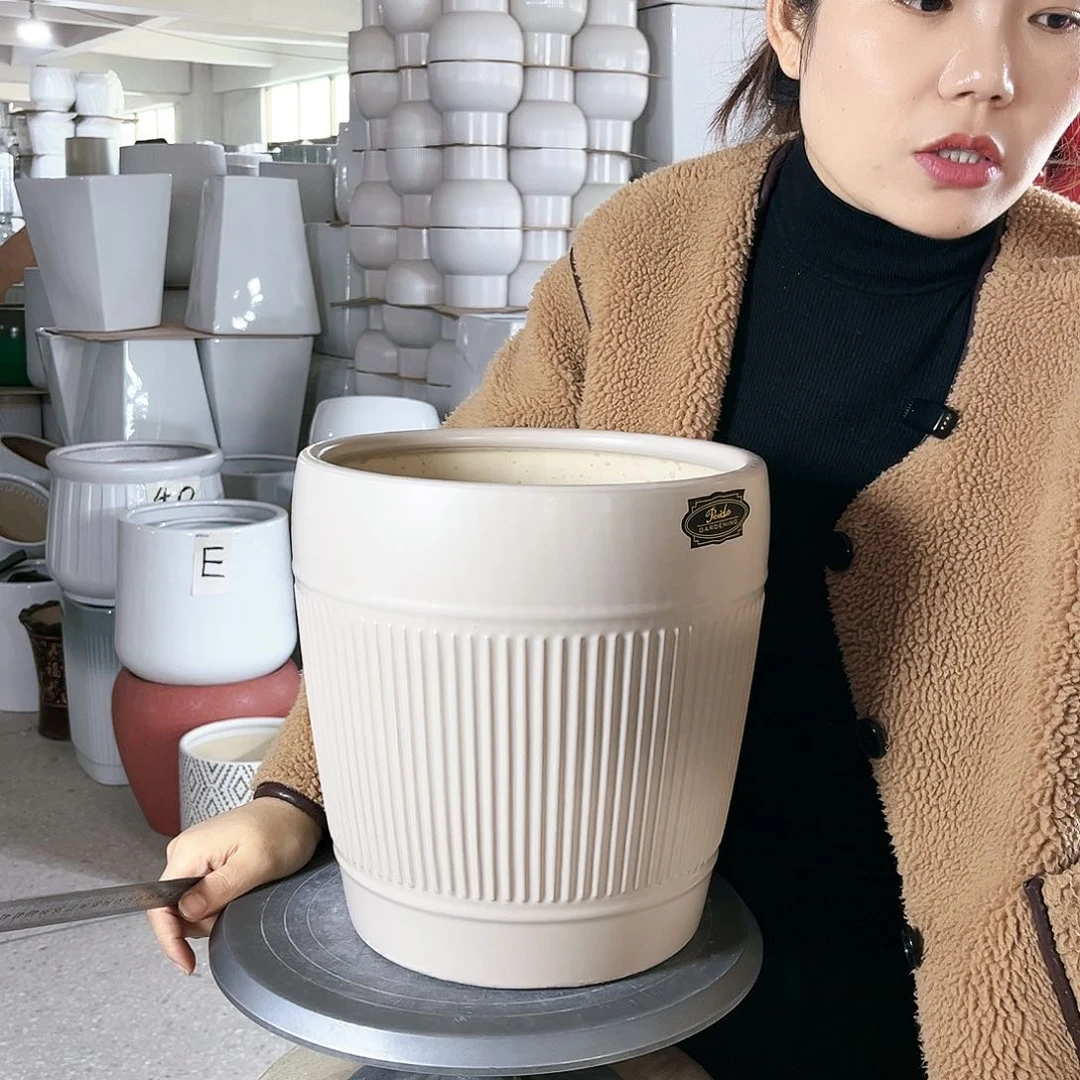 陶瓷口径24.5-26。棕色