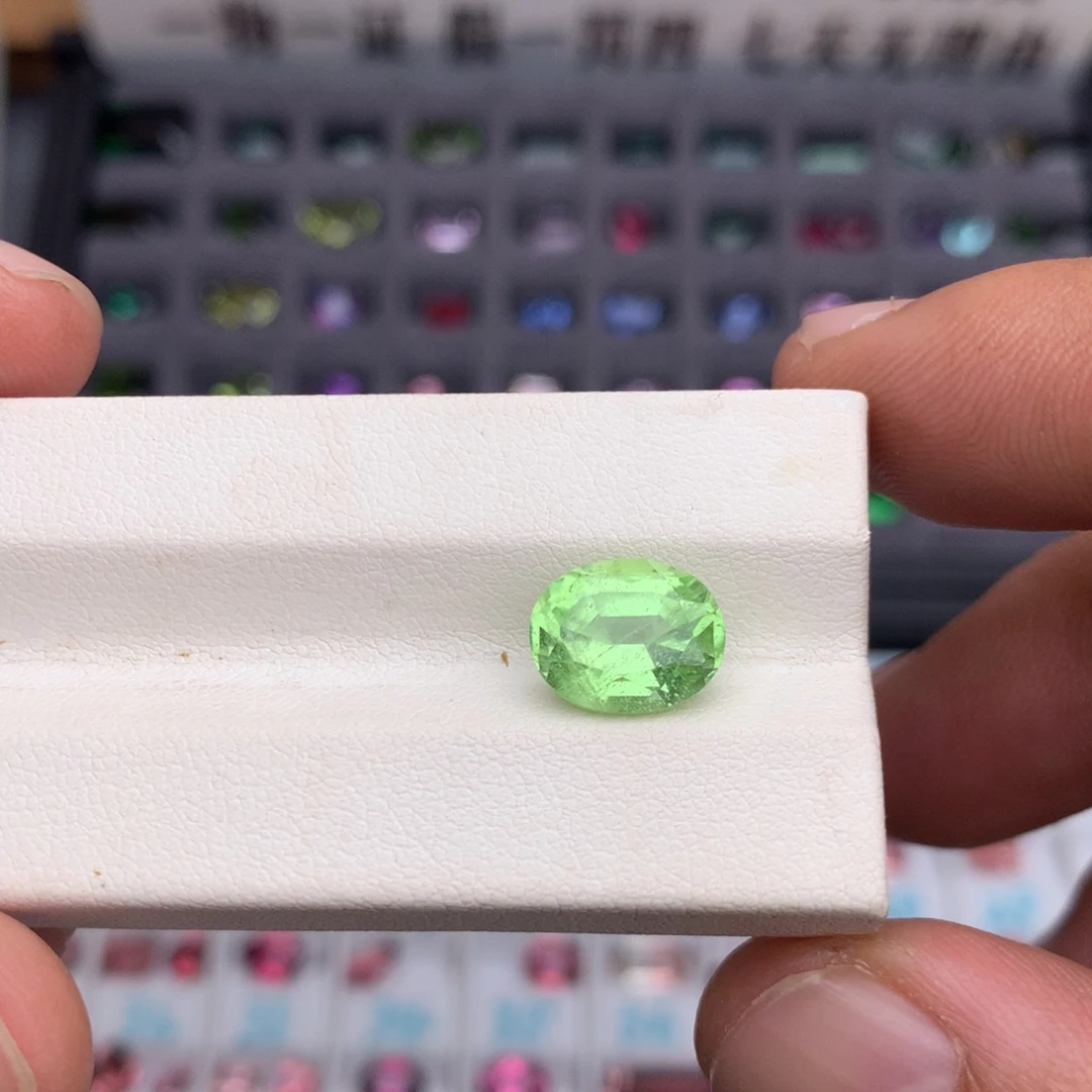 橄榄石未镶嵌珠宝奇石巴基斯坦薄荷绿有瑕