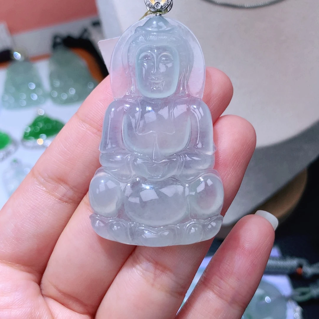 颈饰18K金镶嵌翡翠观音