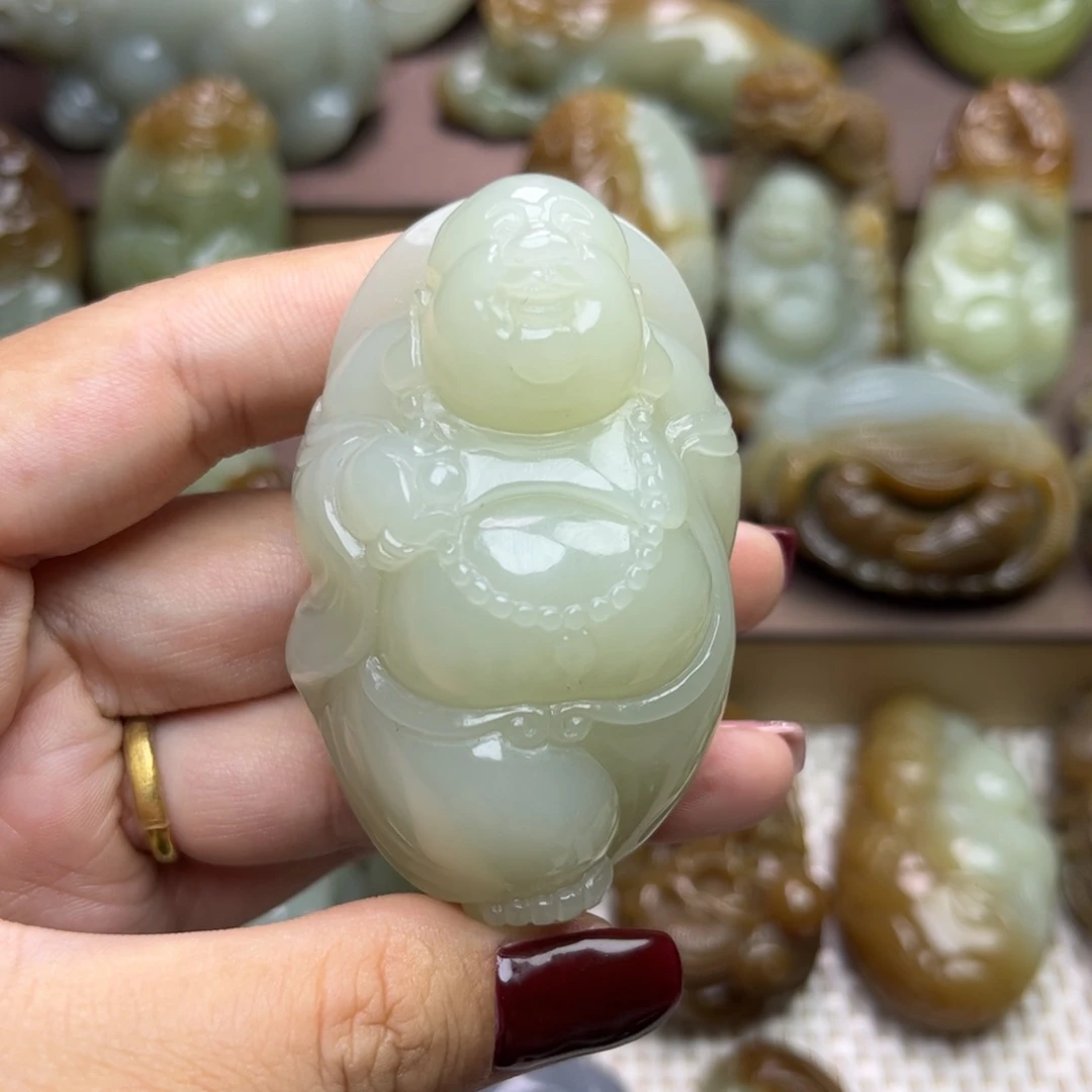 豆***酱和田玉未镶嵌把件