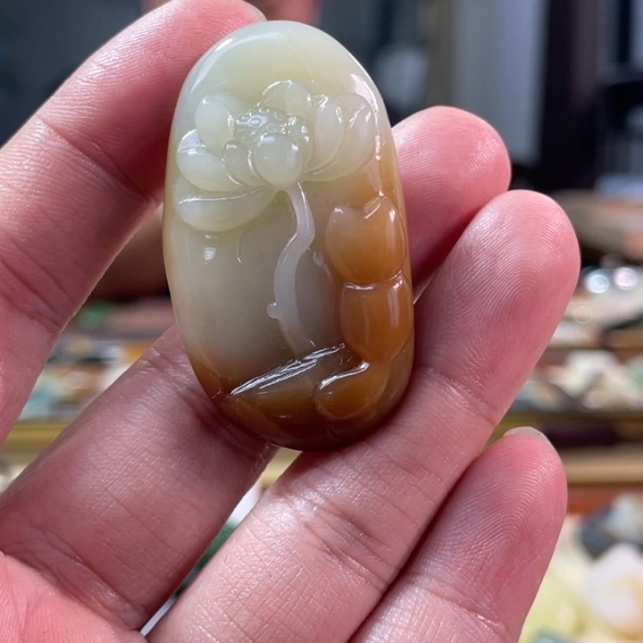 颈饰未镶嵌和田玉