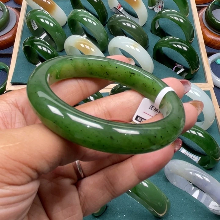 和田玉（碧玉）手镯未镶嵌