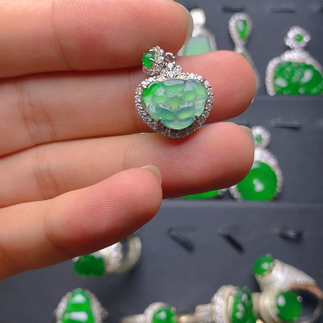 翡翠银S925镶嵌吊坠(赠链)吊坠