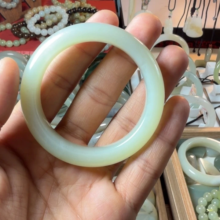 宪***岁和田玉（糖玉）未镶嵌手链