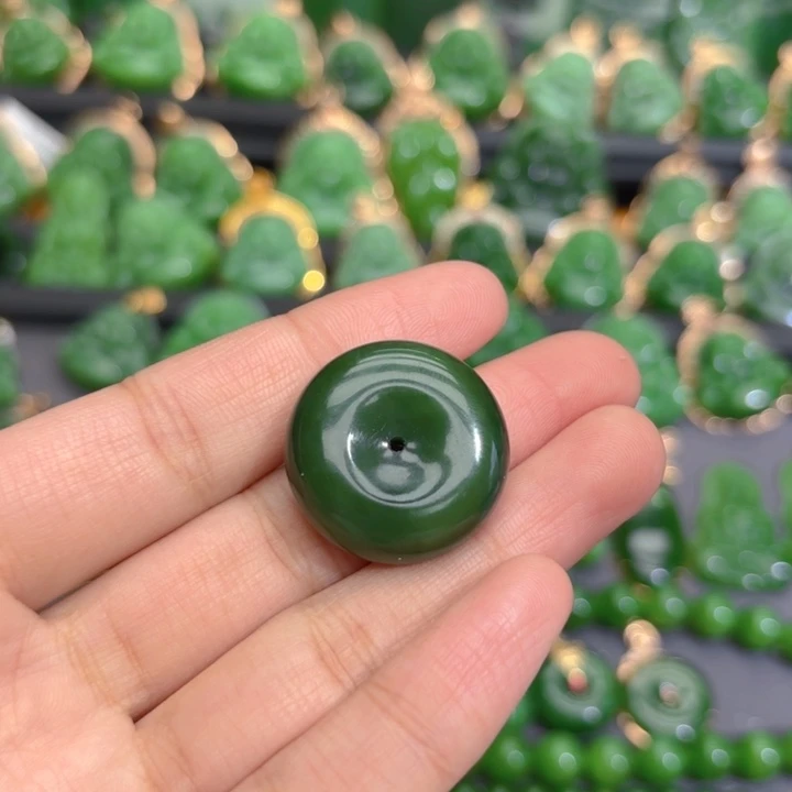 颈饰未镶嵌和田玉（碧玉）编绳