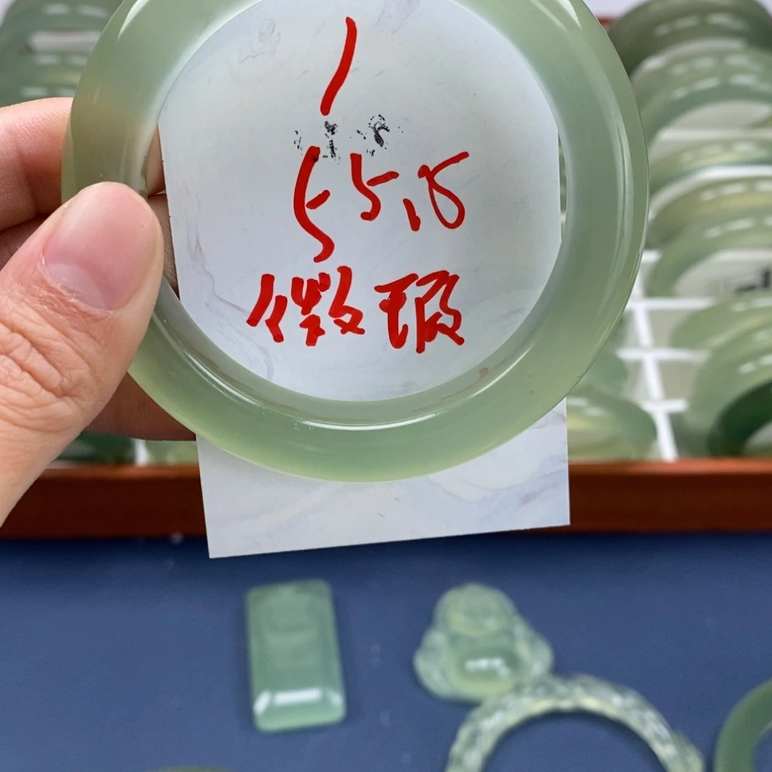 蛇纹石玉手镯未镶嵌?***?