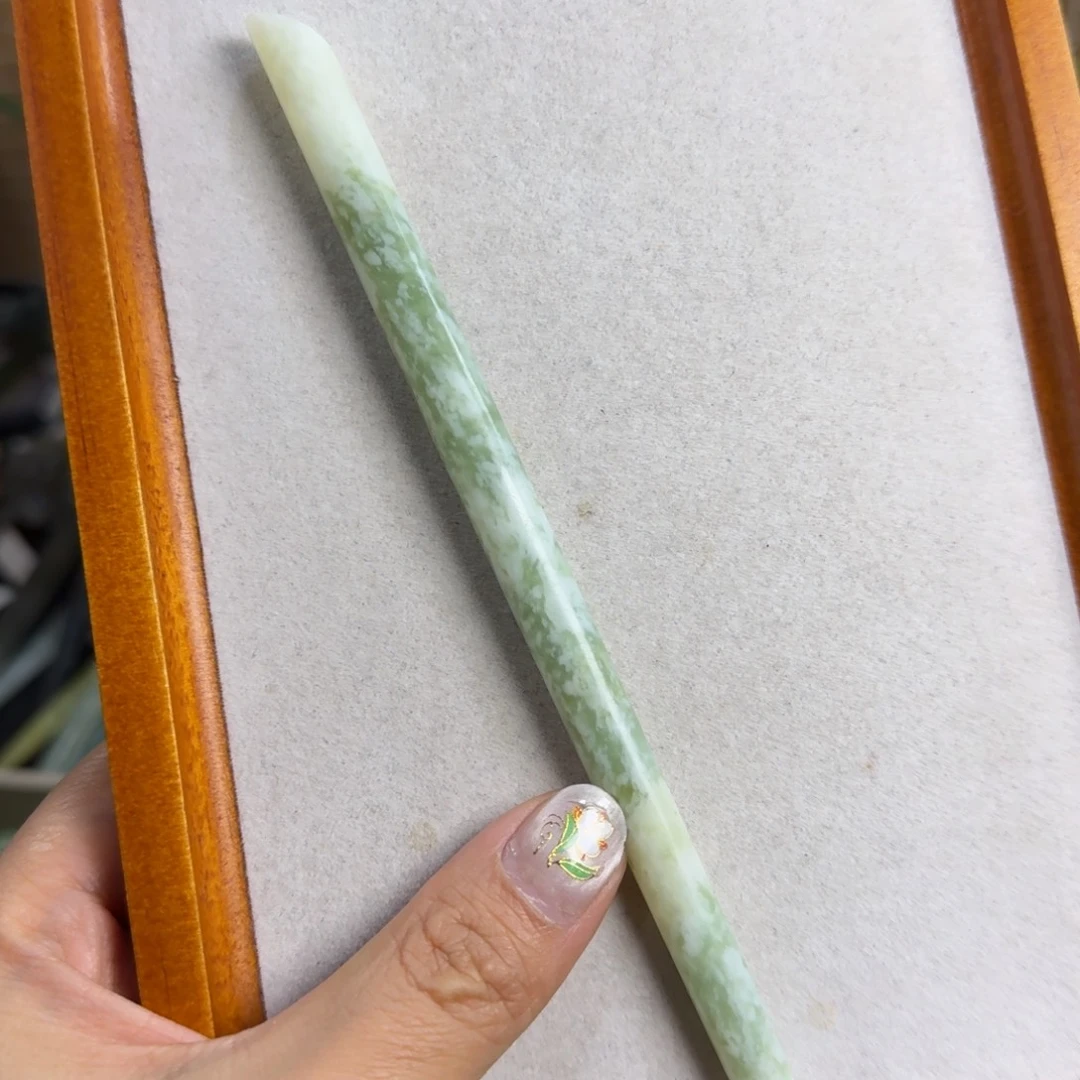 蛇纹石玉未镶嵌发饰