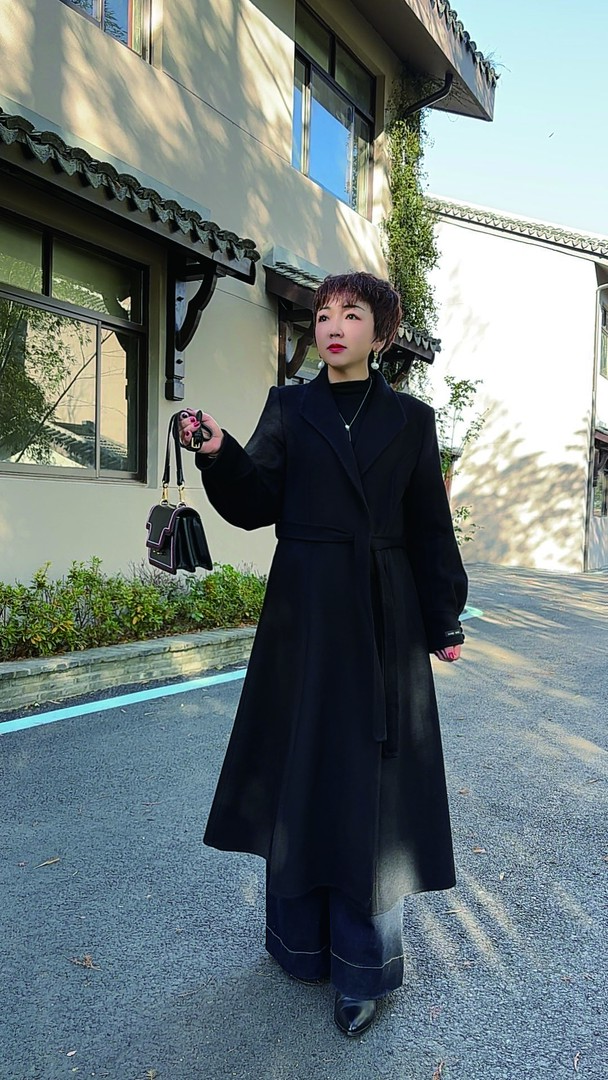 秋冬黑色长款大衣女法式赫本双面呢收腰修身裙摆式正肩羊毛呢外套