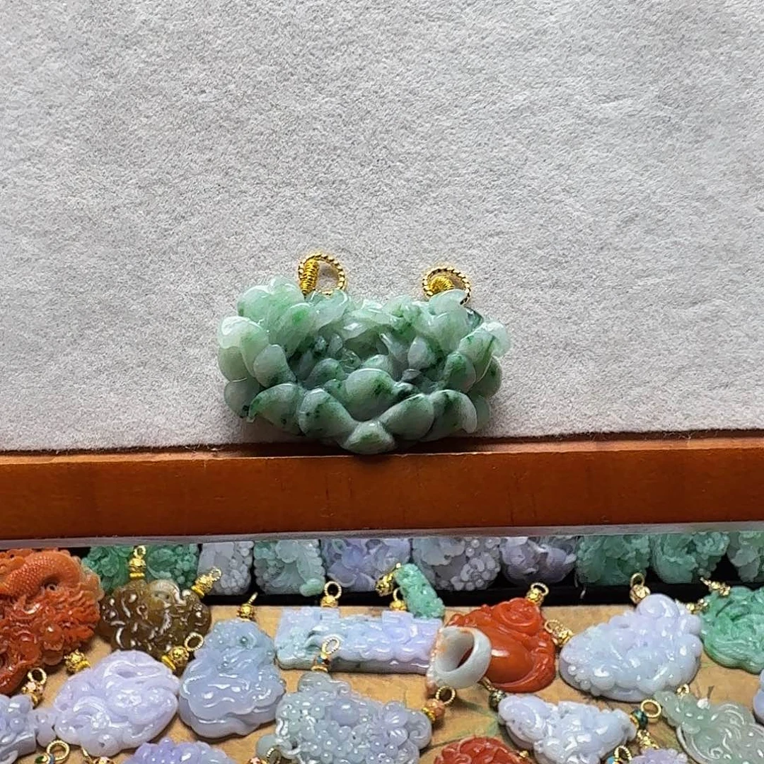 吊坠(赠链)未镶嵌翡翠