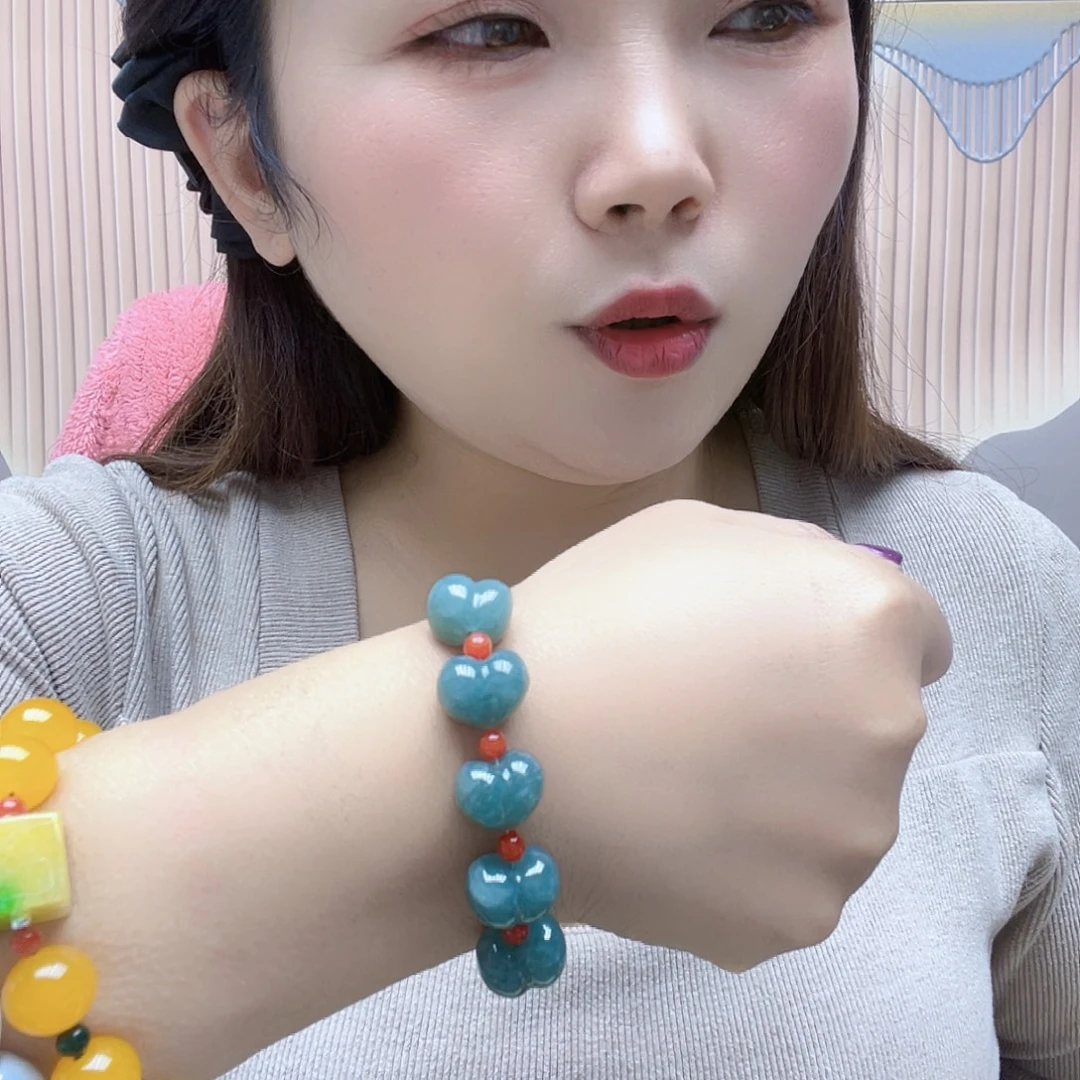 翡翠未镶嵌颈饰手链