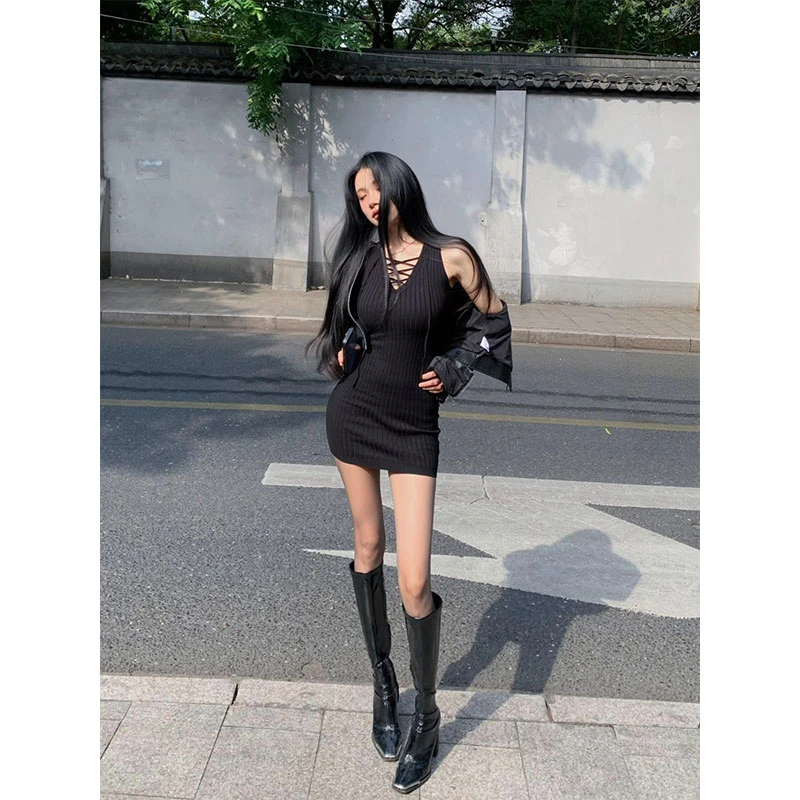 绑带v领无袖背心连衣裙女秋气质长袖拉链外套修身收腰针织裙套装