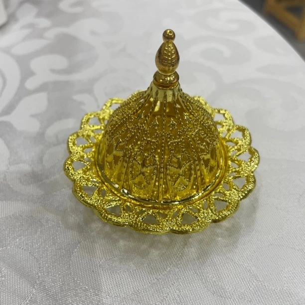 展会 中东风格迷你便携金属镂空塔香香薰器皿