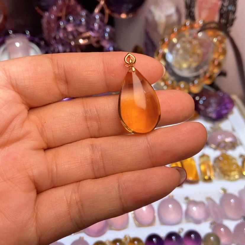【闪购商品】18K金镶嵌颈饰水晶