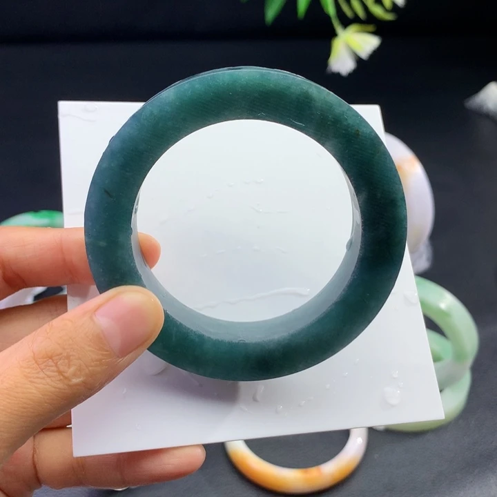 未镶嵌手镯定制翡翠对****部