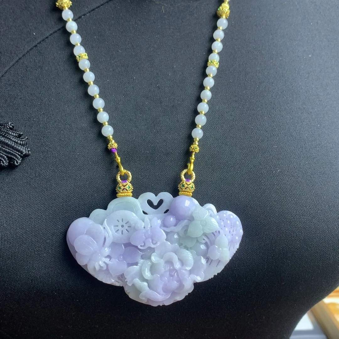 翡翠颈饰未镶嵌翡翠