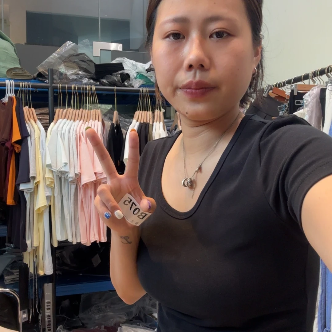 075的衣服哈哈哈哈哈哈
