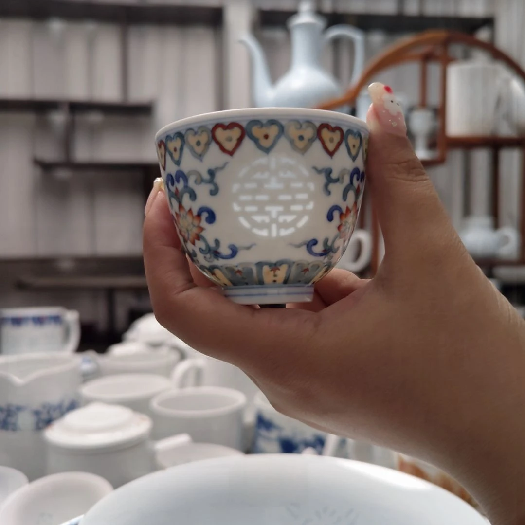 瓷手绘五彩祥意主人杯一个