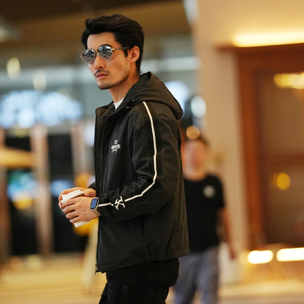 2025秋冬新款户外男士时尚轻暖鹅绒服白鹅绒休闲连帽防风221133