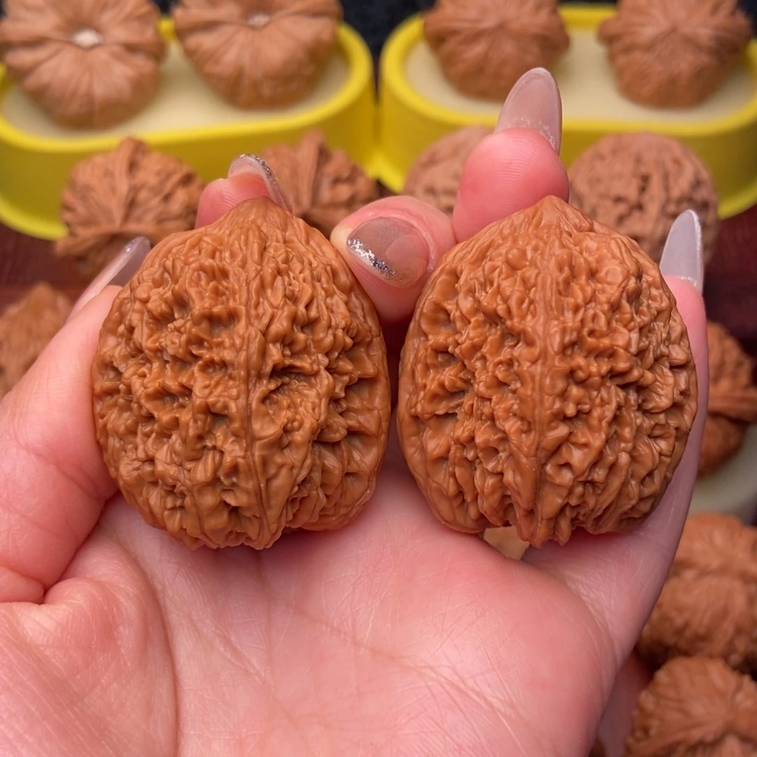 文玩核桃把件37红皮 大蒜头