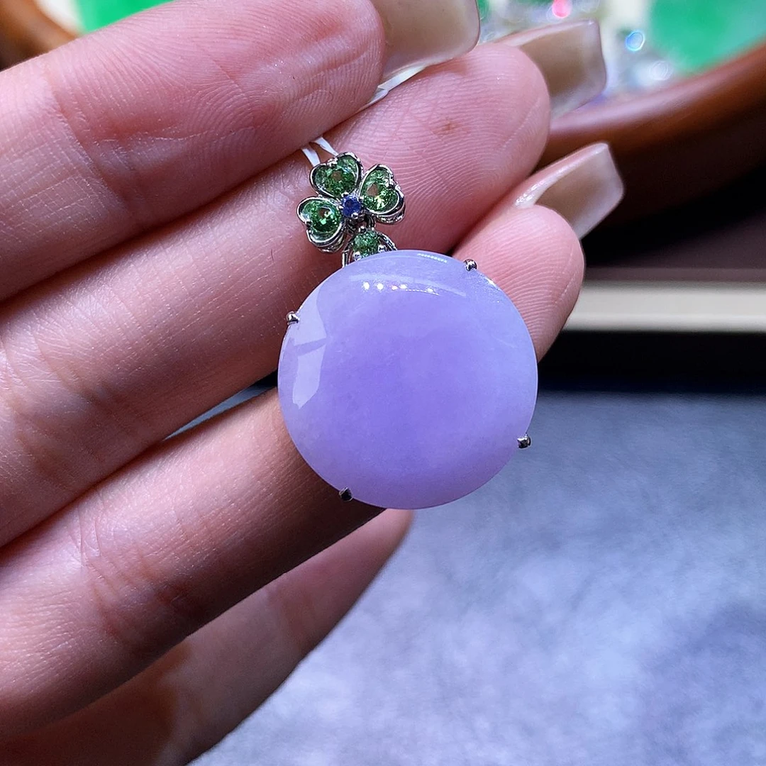 颈饰18K金镶嵌翡翠翡翠吊坠