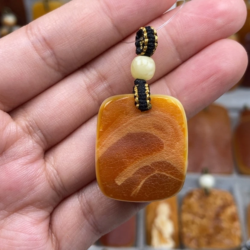 【闪购商品】未镶嵌颈饰琥珀