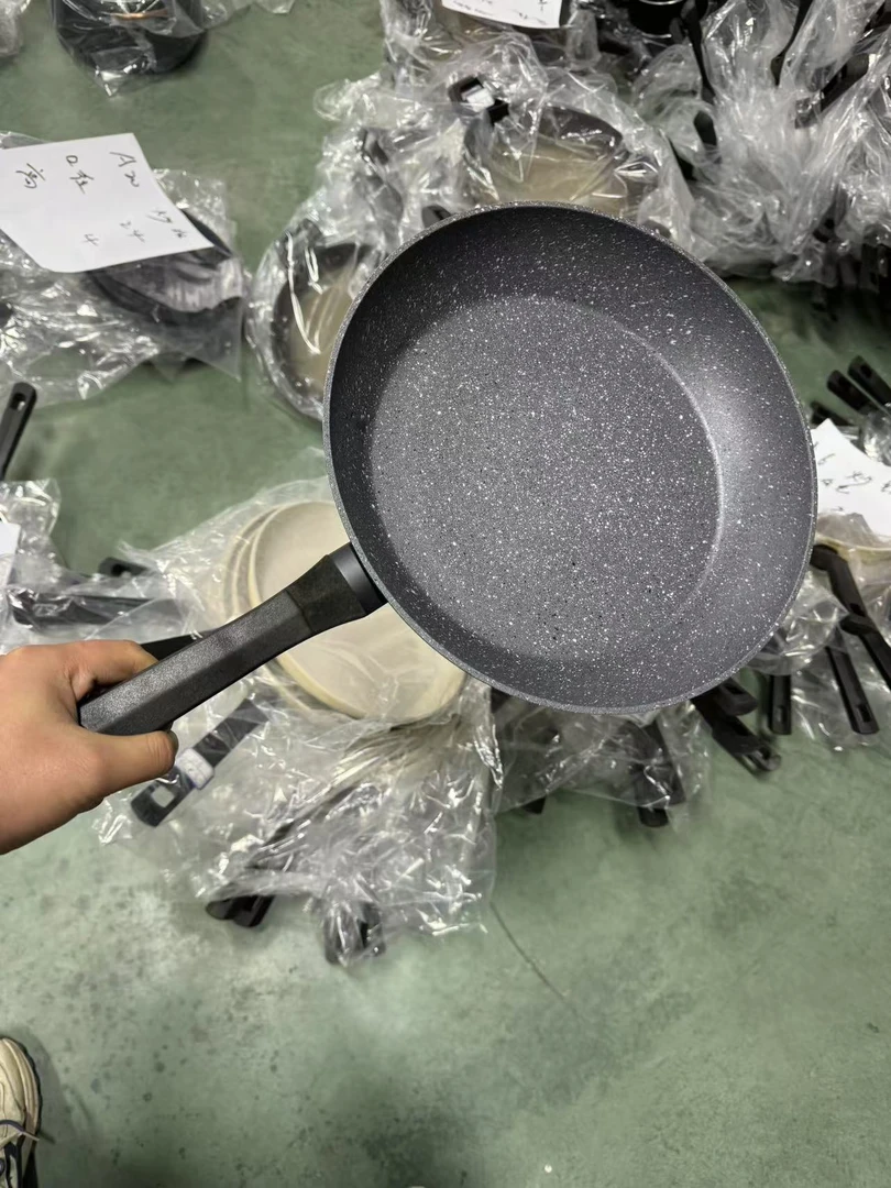 A25炒锅30cm外贸尾货，介意勿拍，高5cm，