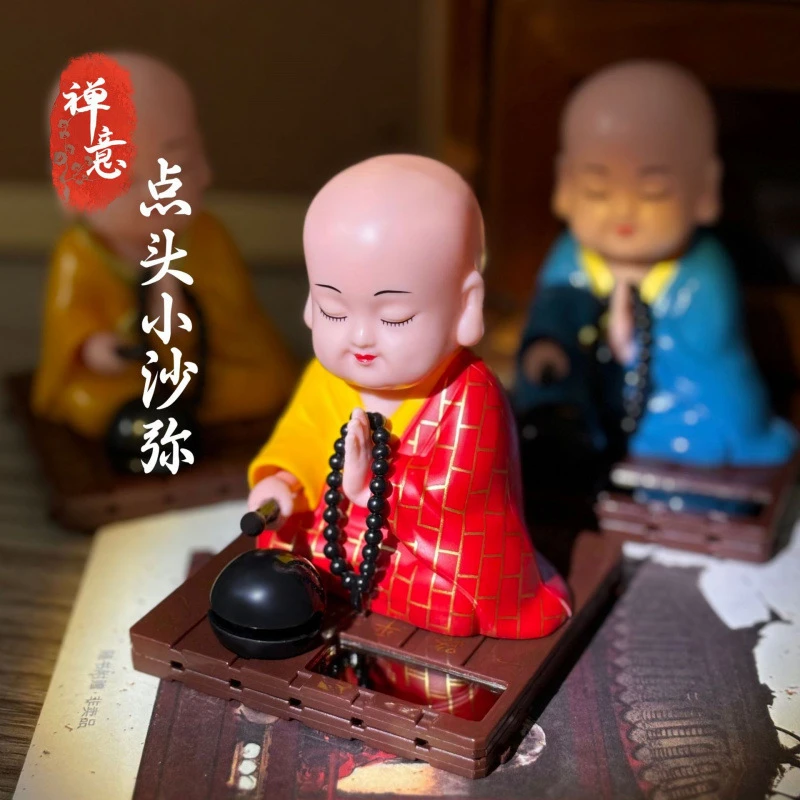 新款网红太阳能小和尚点头敲木鱼车用汽车家具工艺品车载摆件