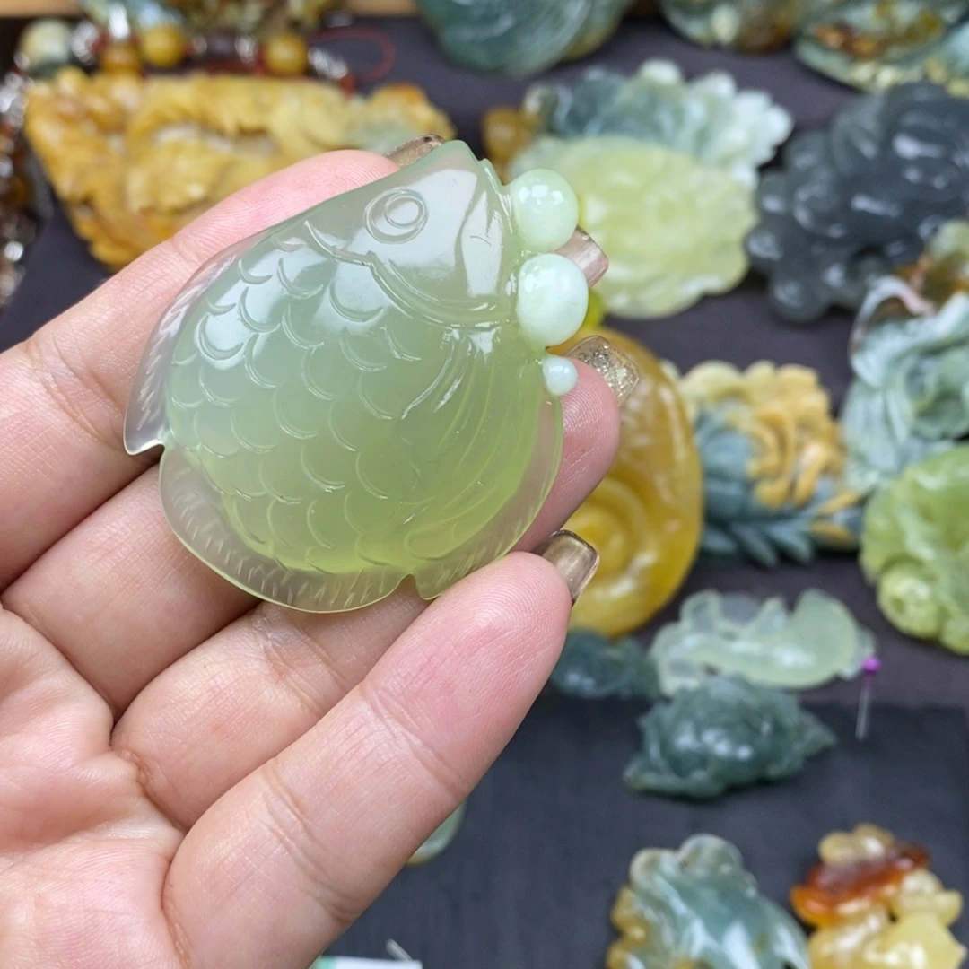 蛇纹石玉未镶嵌吊坠(赠链)