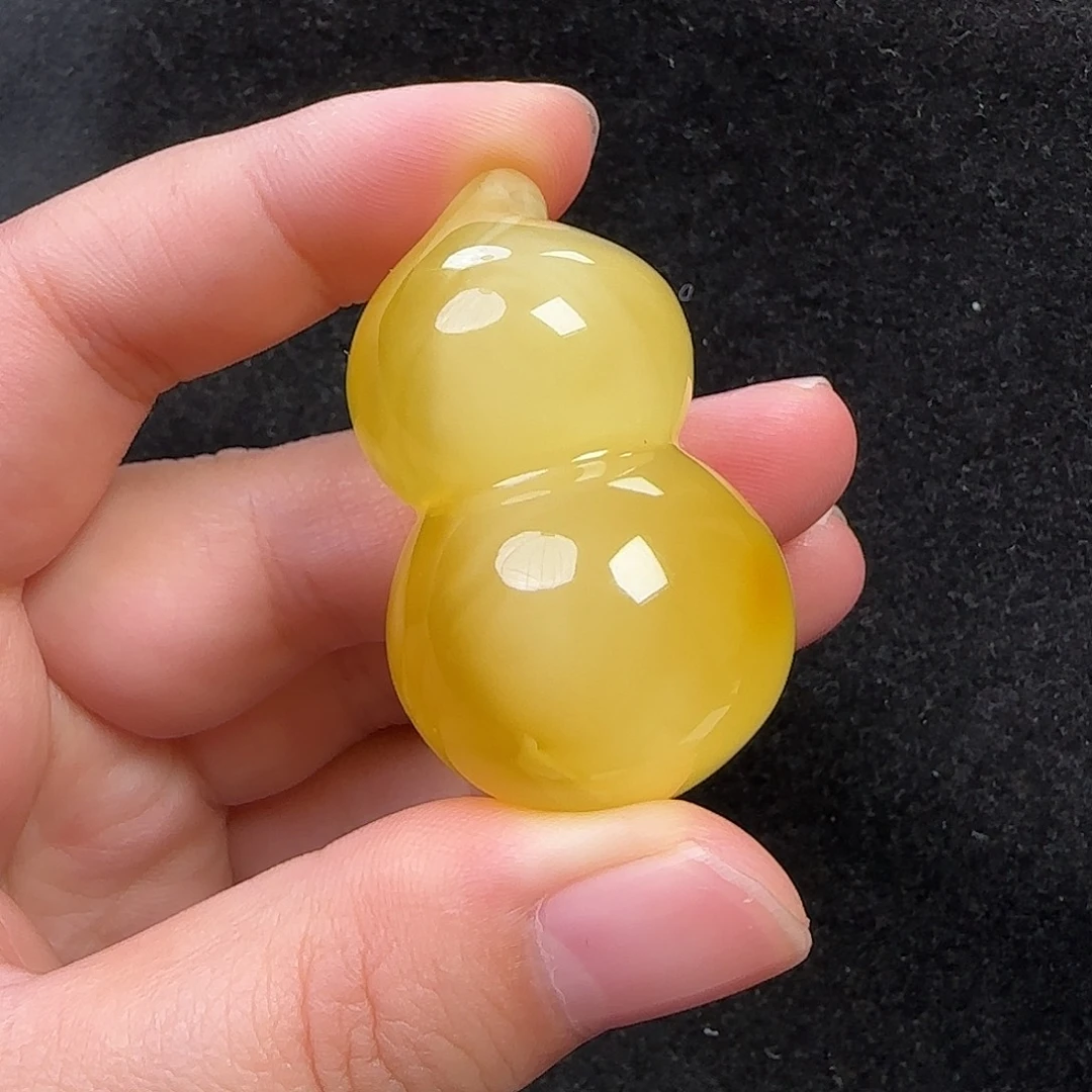 蜜蜡未镶嵌珠宝奇石