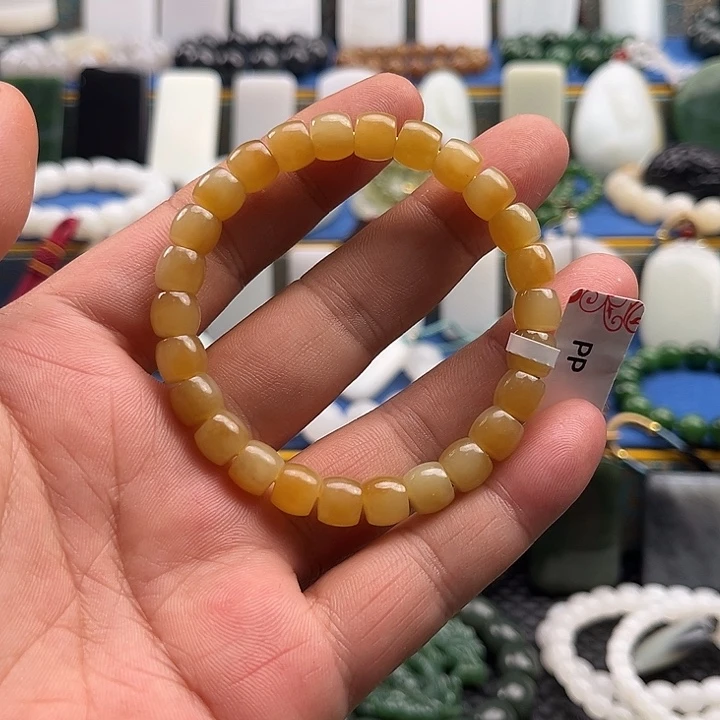 雨***田和田玉未镶嵌手链