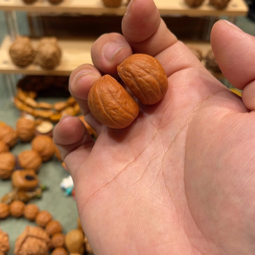 7***p文玩核桃把件半壁小手捻