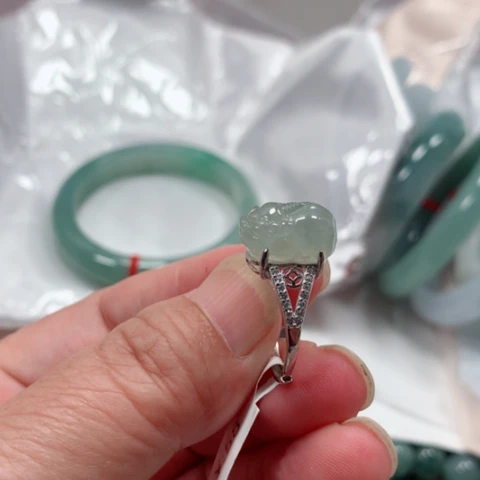 翡翠未镶嵌手镯缅甸翡翠首饰