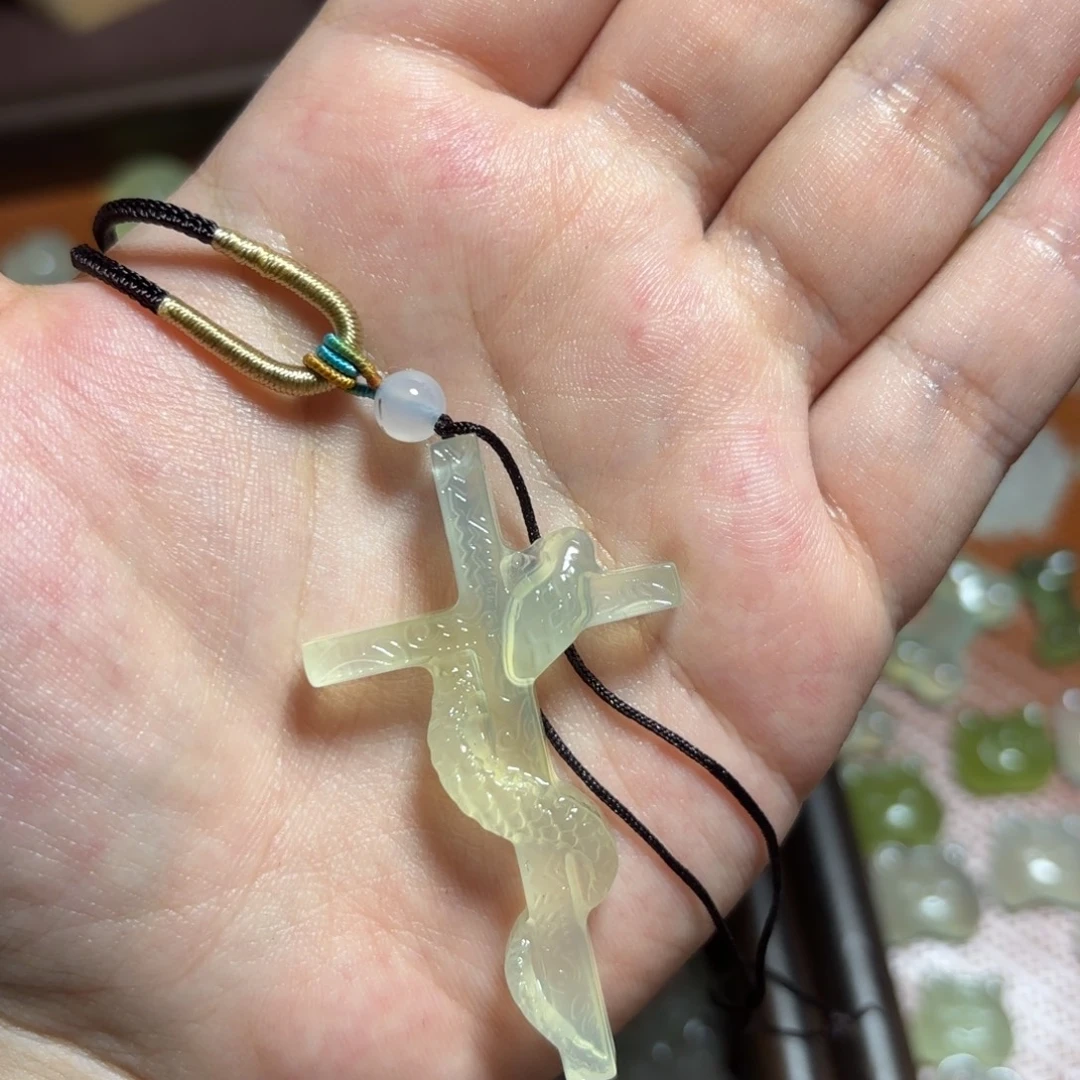 蛇纹石玉合金颈饰