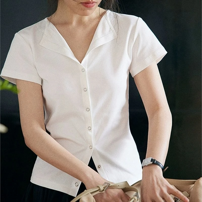 时尚通勤基础显瘦暗扣短袖T恤女夏季休闲百搭V领甜美小清新上衣潮