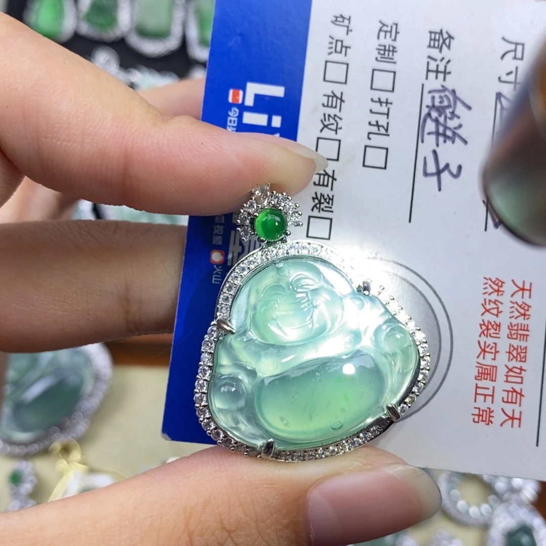 玉***缘翡翠未镶嵌颈饰天然